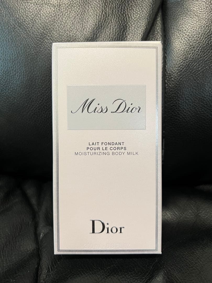 ボディクリーム Miss Dior MoisturizingBodyMilk200ml