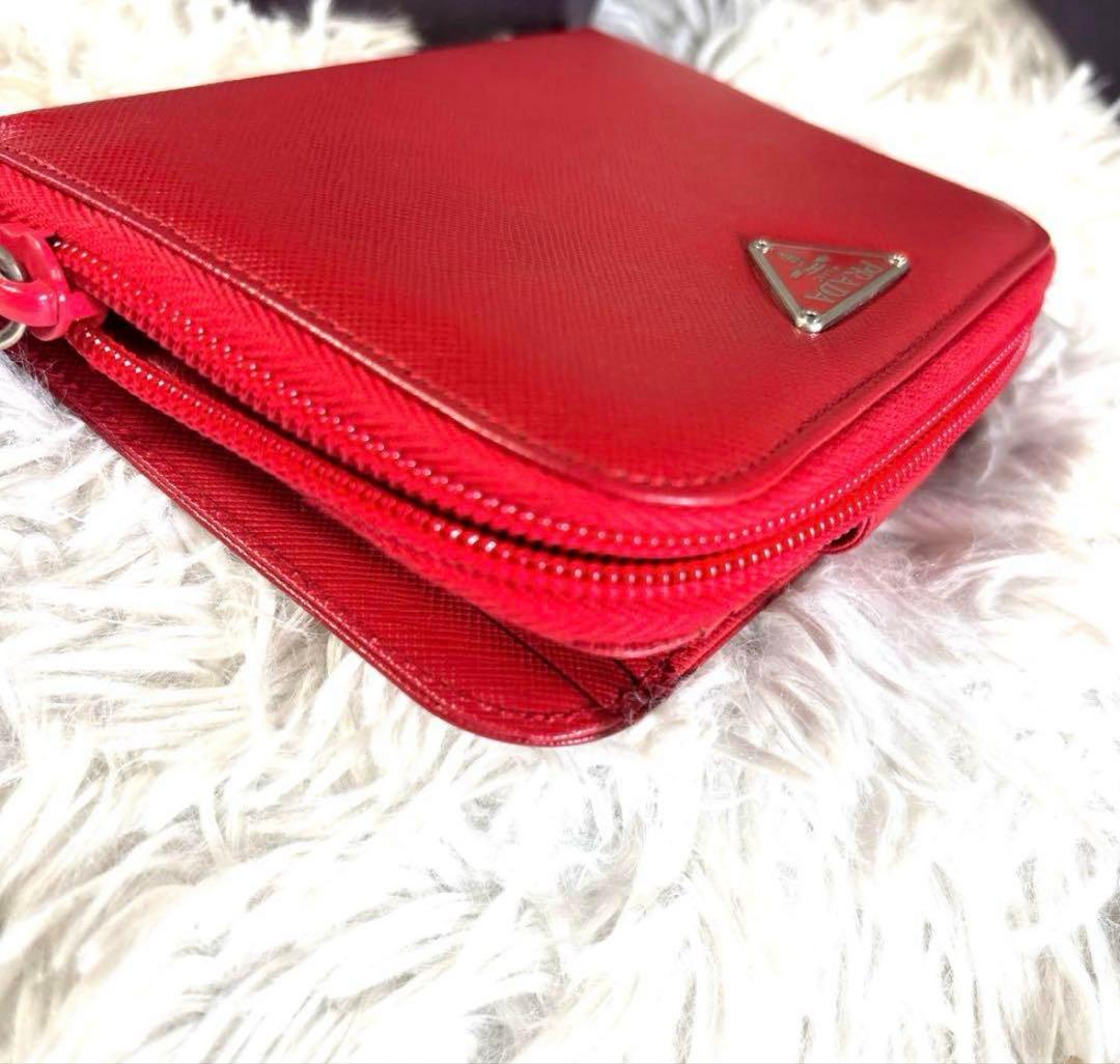 美品✨PRADA プラダラウンドジップ　折り財布 サフィアーノ　レザー