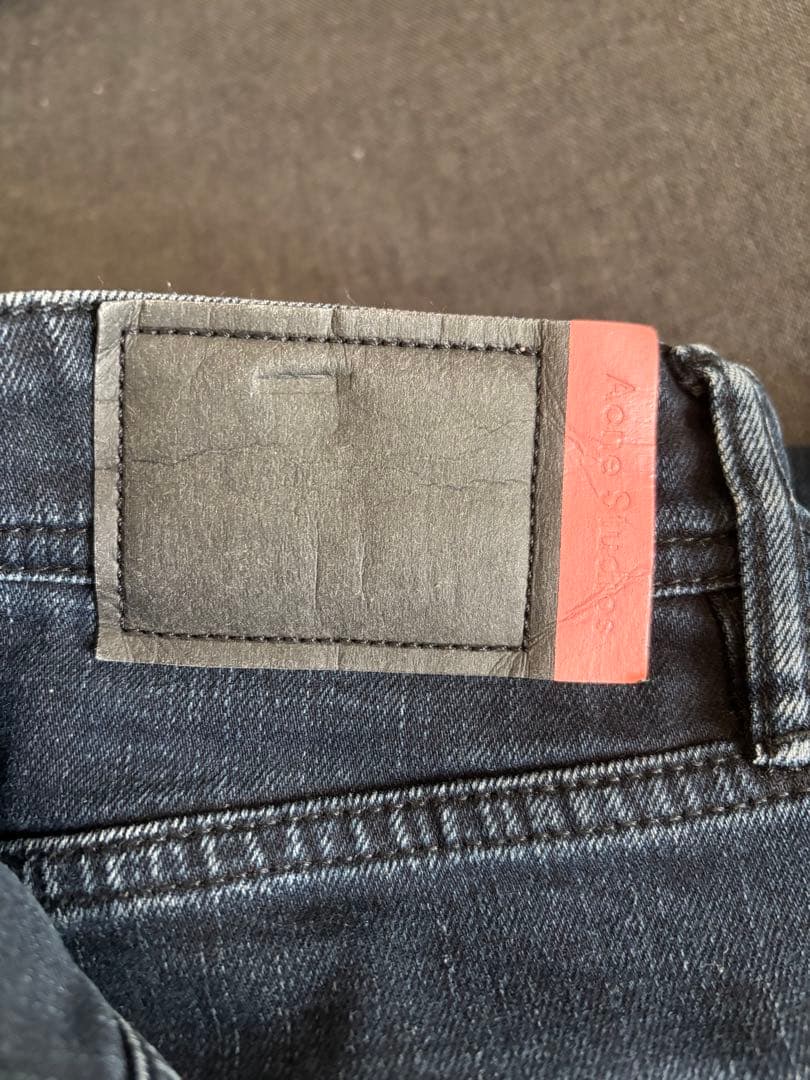 Acne Studios ダークブルー　デニムパンツ