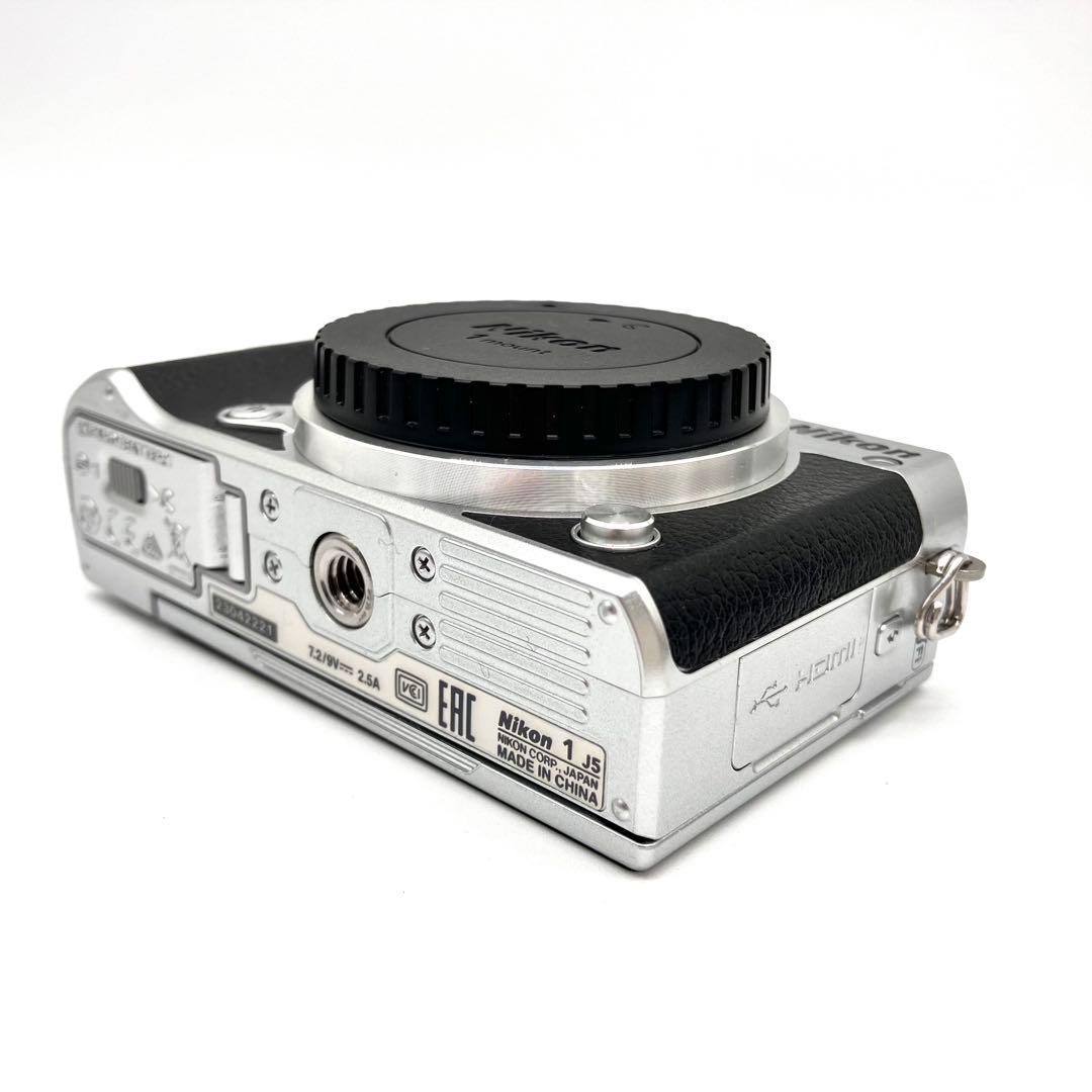 Nikon 1 J5 ダブルレンズキット　シルバー