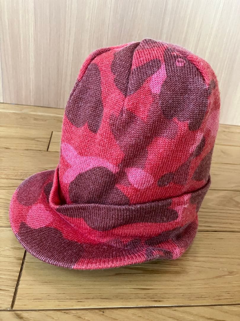 a bathing ape camo柄ツバ付きニット帽