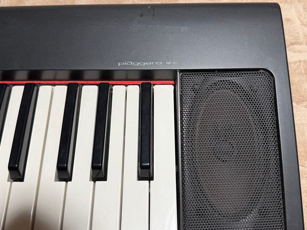 YAMAHA 電子キーボード NP-31 76鍵盤 譜面立て・AC付
