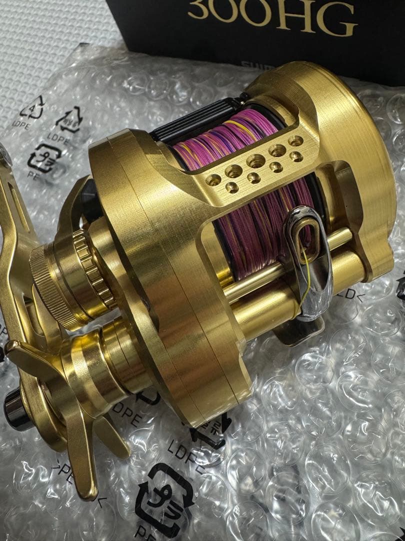 SHIMANO OCEA CONQUEST 300HG 新品　未使用
