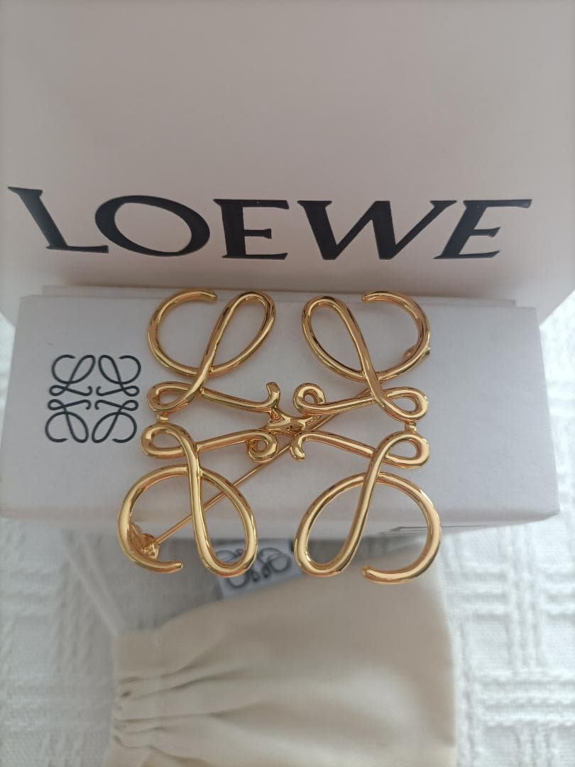 美品⭐️ロエベ キーホルダー バッグチャーム LOEWE ゴールド