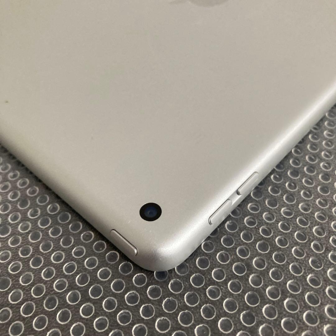 585【早い者勝ち】比較的美品☆iPad8 第8世代 32GB WIFIモデル☆