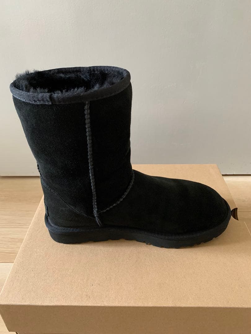 アグ UGG ムートンブーツ W CLASSIC SHORT Ⅱ ブラック 25