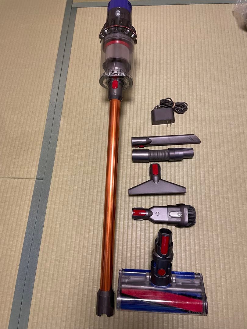 Mikaちゃん　Dyson スティッククリーナー　ダイソン　sv12