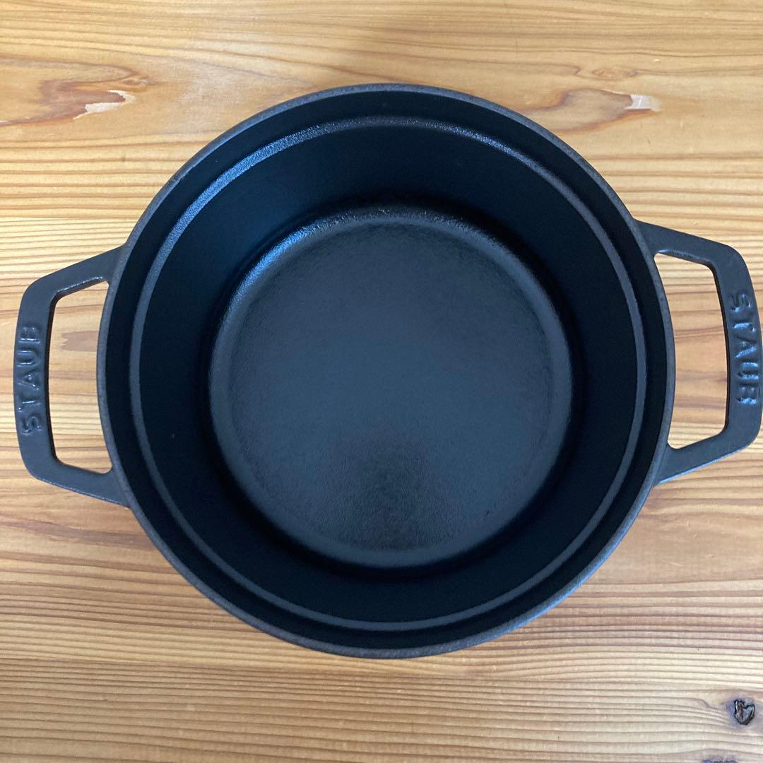 ストウブ Staub 両手鍋　黒20cm ※おまけステンレスお玉