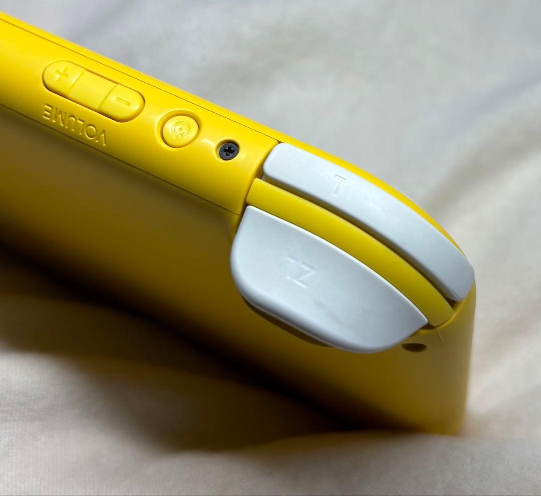 Nintendo Switch Lite イエロー 本体とケース付き 箱無し