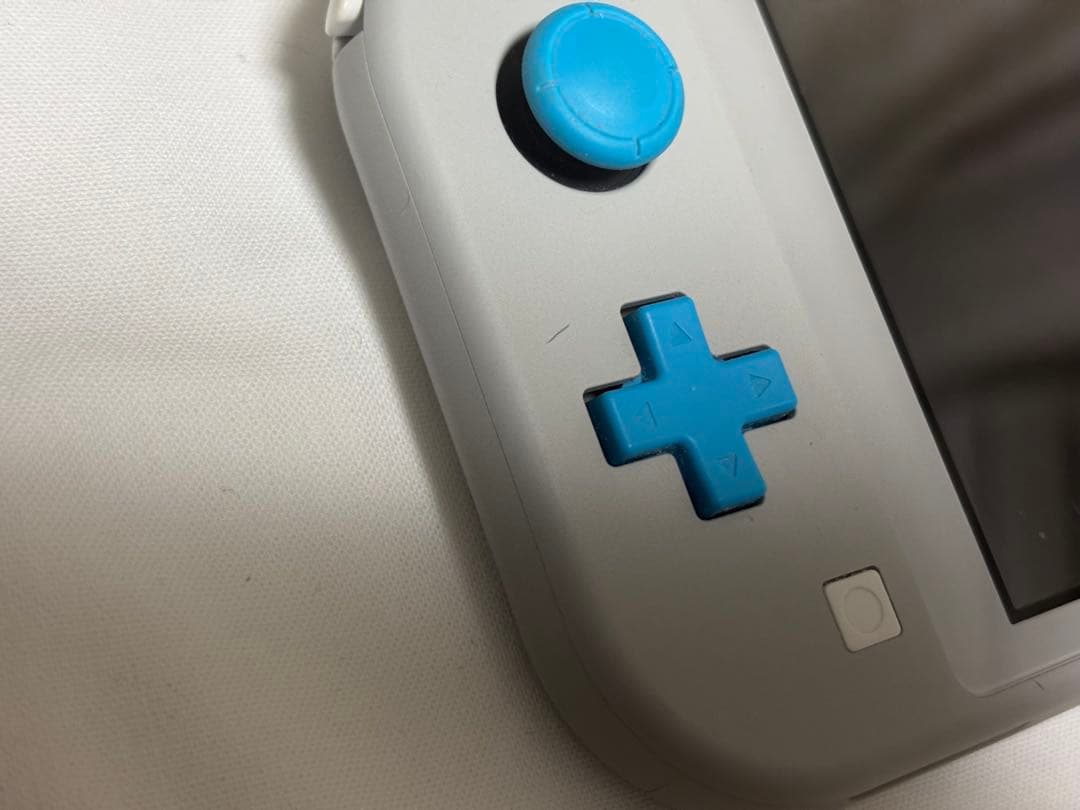 Nintendo switch lite 本体　箱、Acアダプターつき　ポケモン