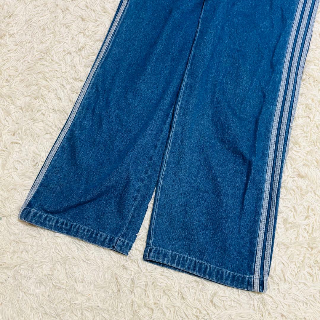 アディダス アディカラー デニム スリーストライプス トラックパンツ