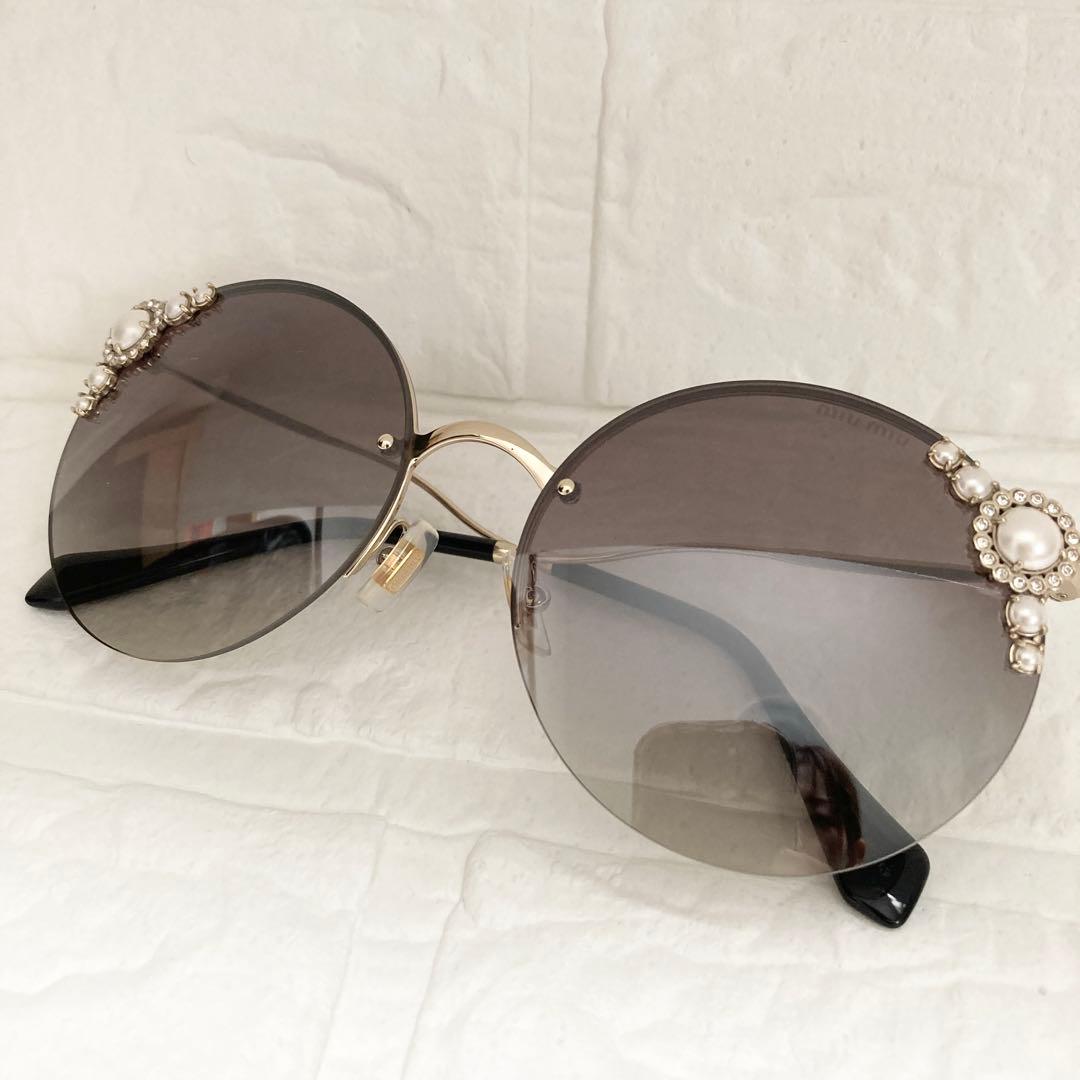 【新品】miumiu サングラス マニエール ゴールド×ブラック　箱ケース付き