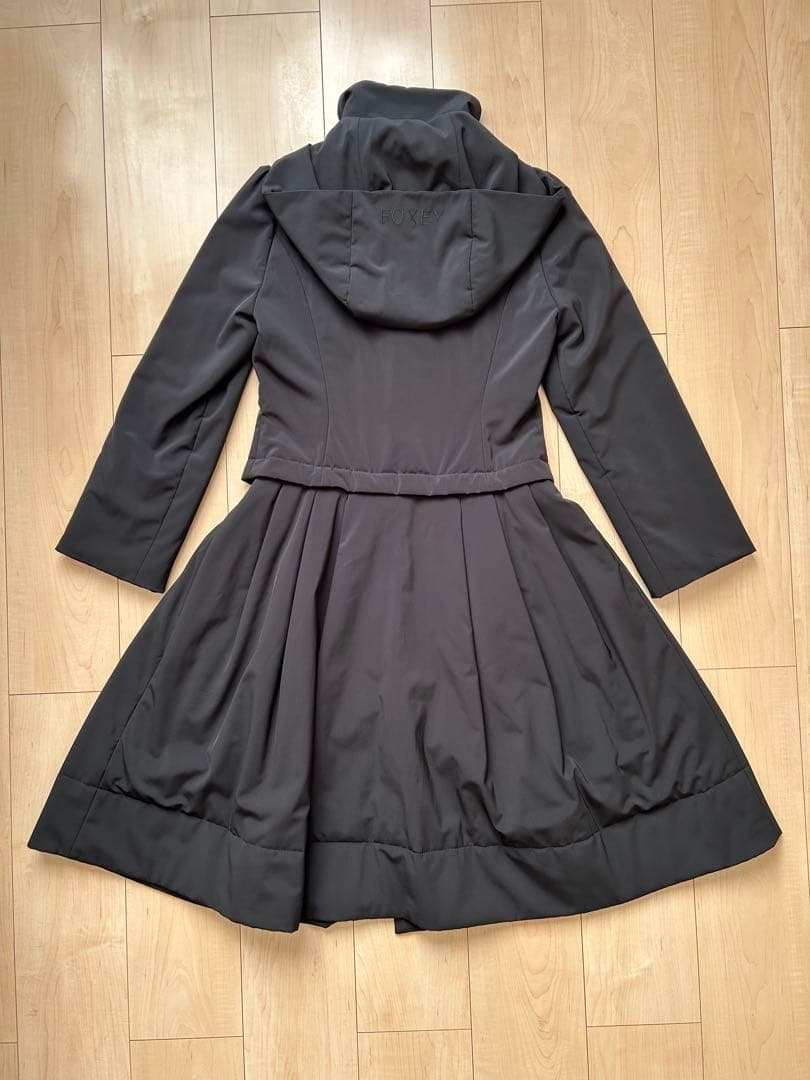 フォクシー　レイニークッションコート