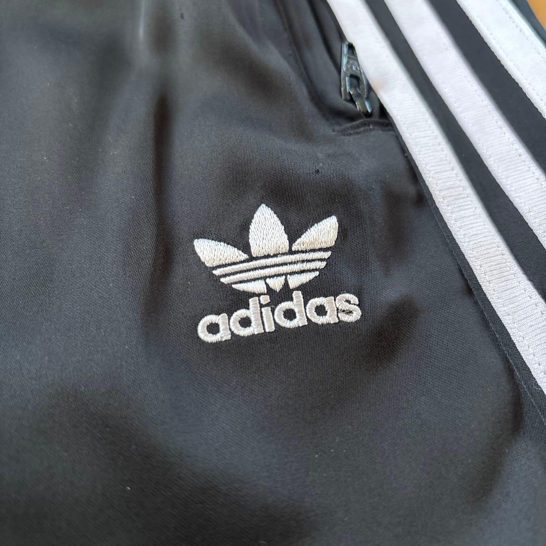 adidas オリジナルス サテン ワイドレッグ トラックパンツ IU2520