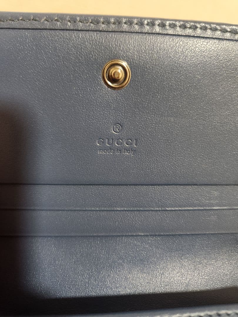 GUCCI　 二つ折り財布 　ブルー　極美品