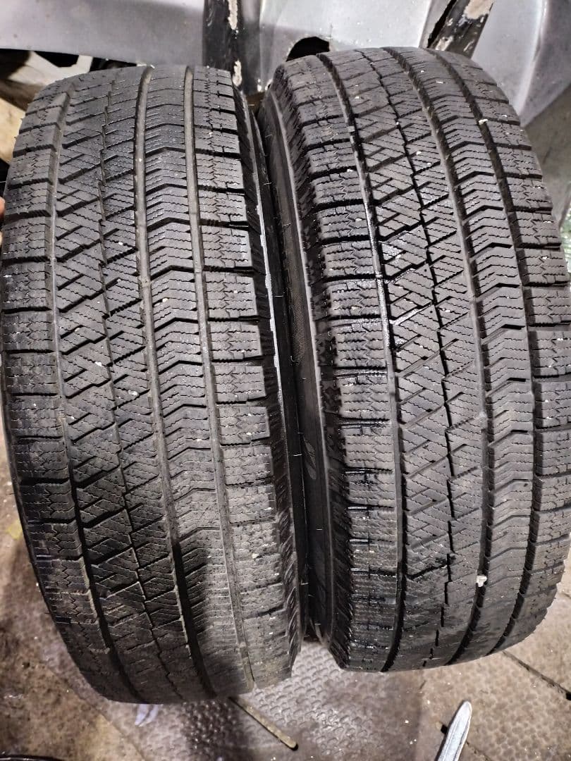スタッドレスタイヤホイールセット185/65 15インチ5穴100/114.3