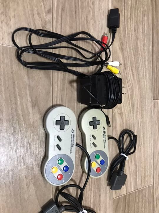 スーパーファミコン本体 ソフト8本 専用ケース付き