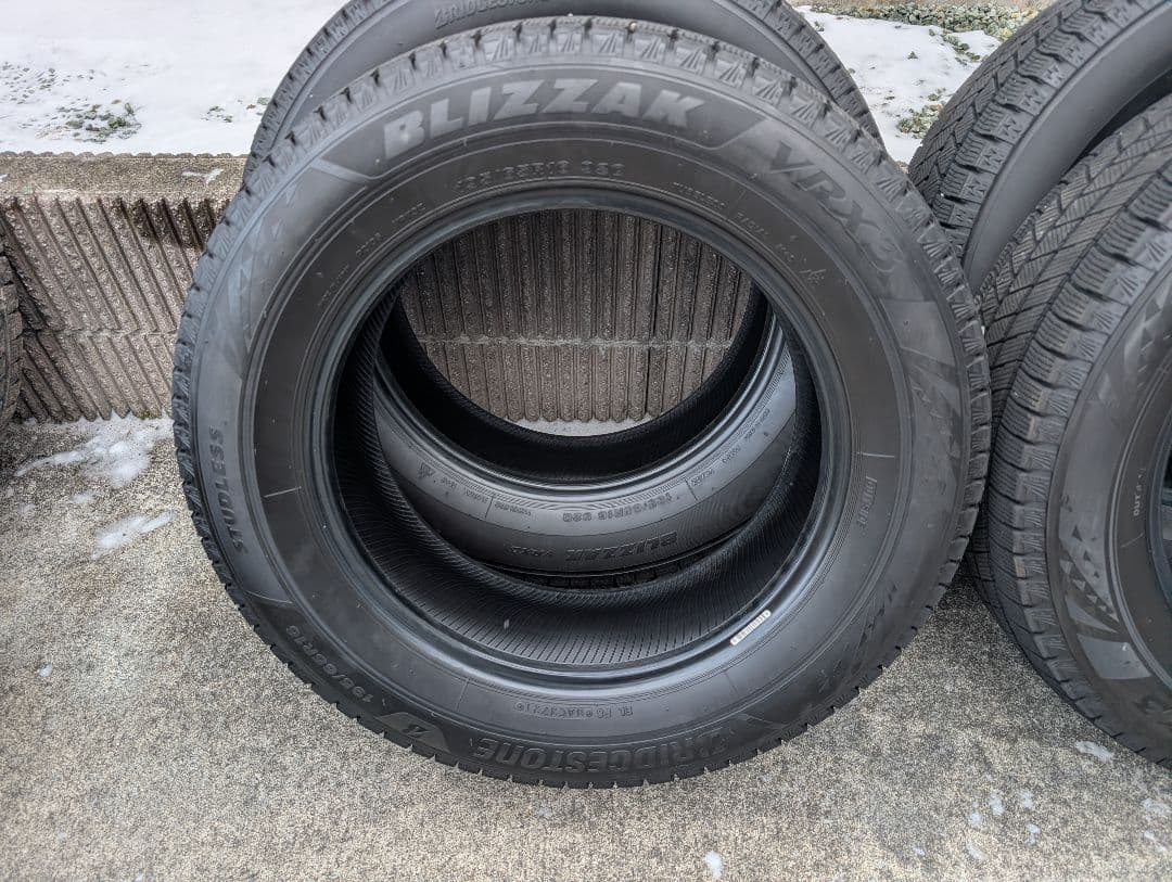 たきちゃん195/65r16 VRX3 スタッドレス4本