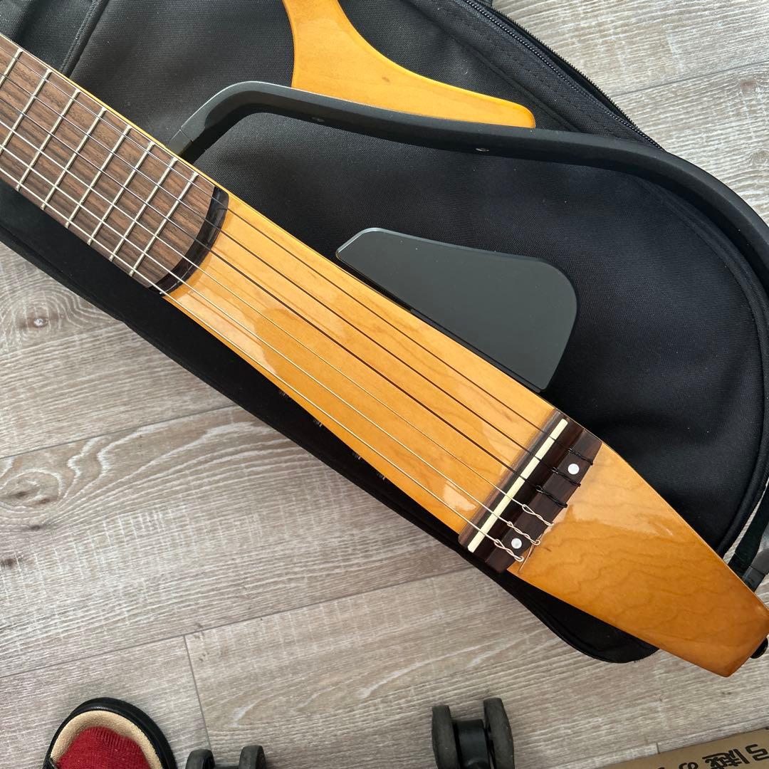 エレキギター メイプルネック Yamaha サイレントギター ケース付き