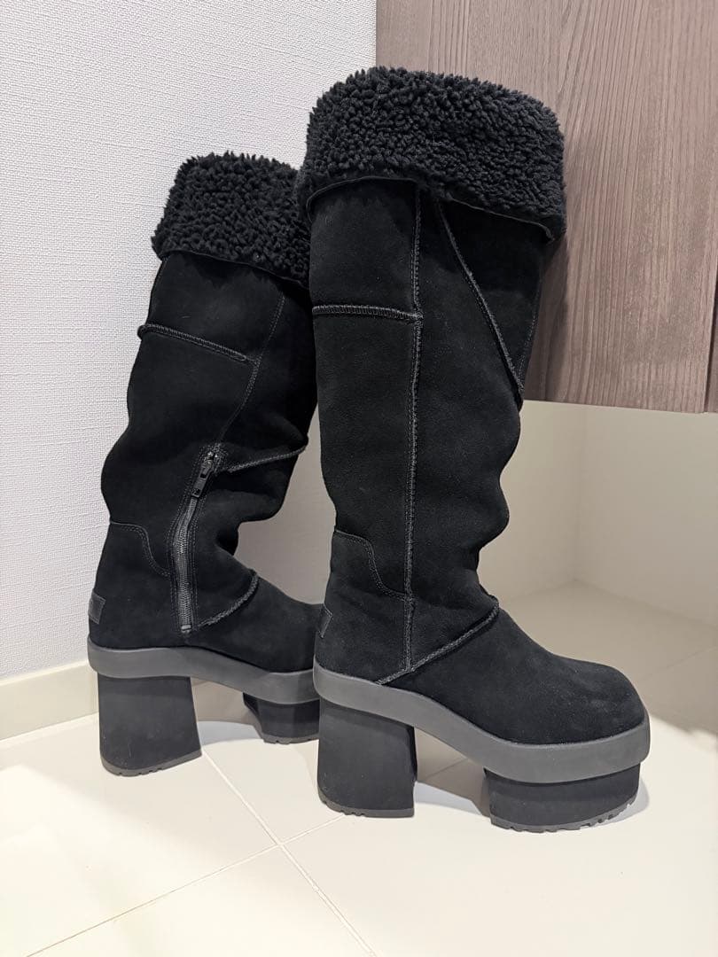 UGG ムートンロングブーツ