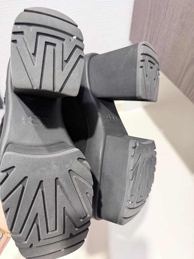 UGG ムートンロングブーツ