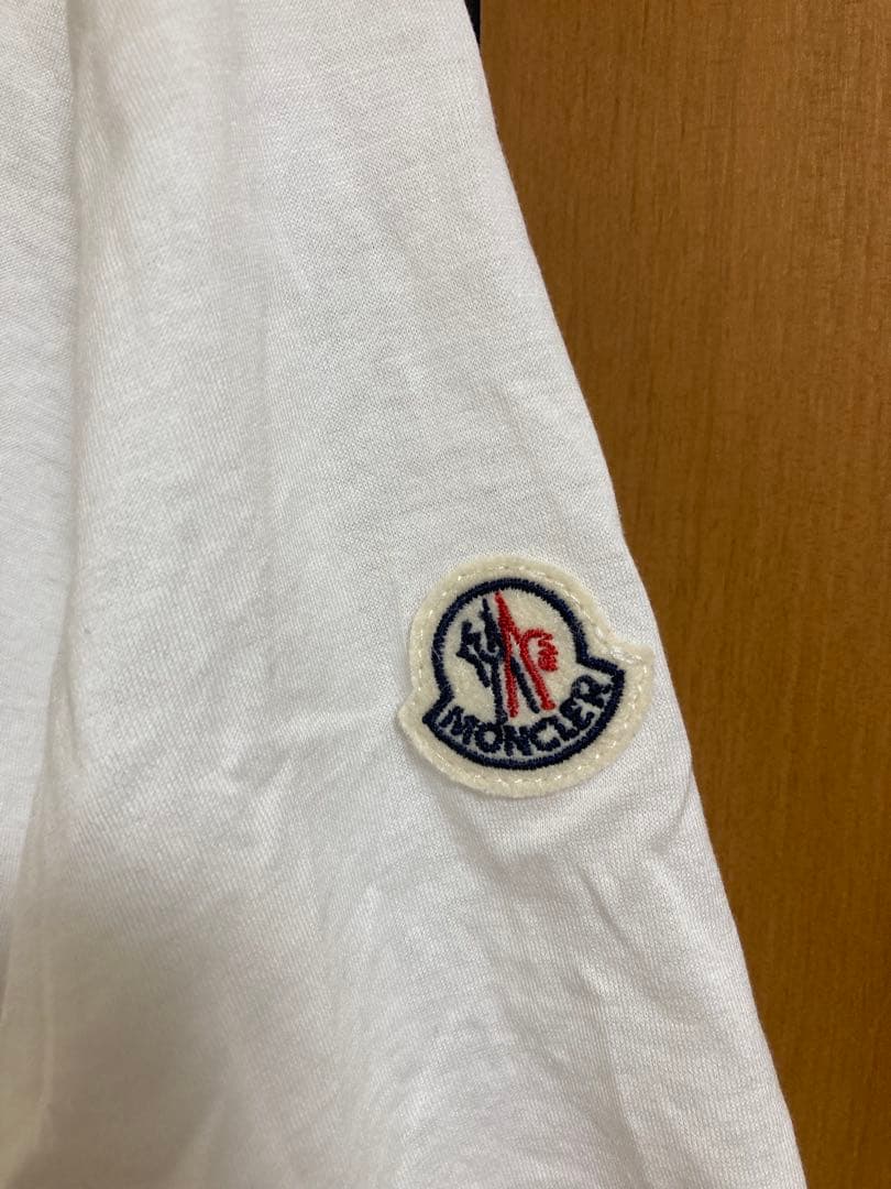 MONCLER ホワイト Tシャツ 半袖