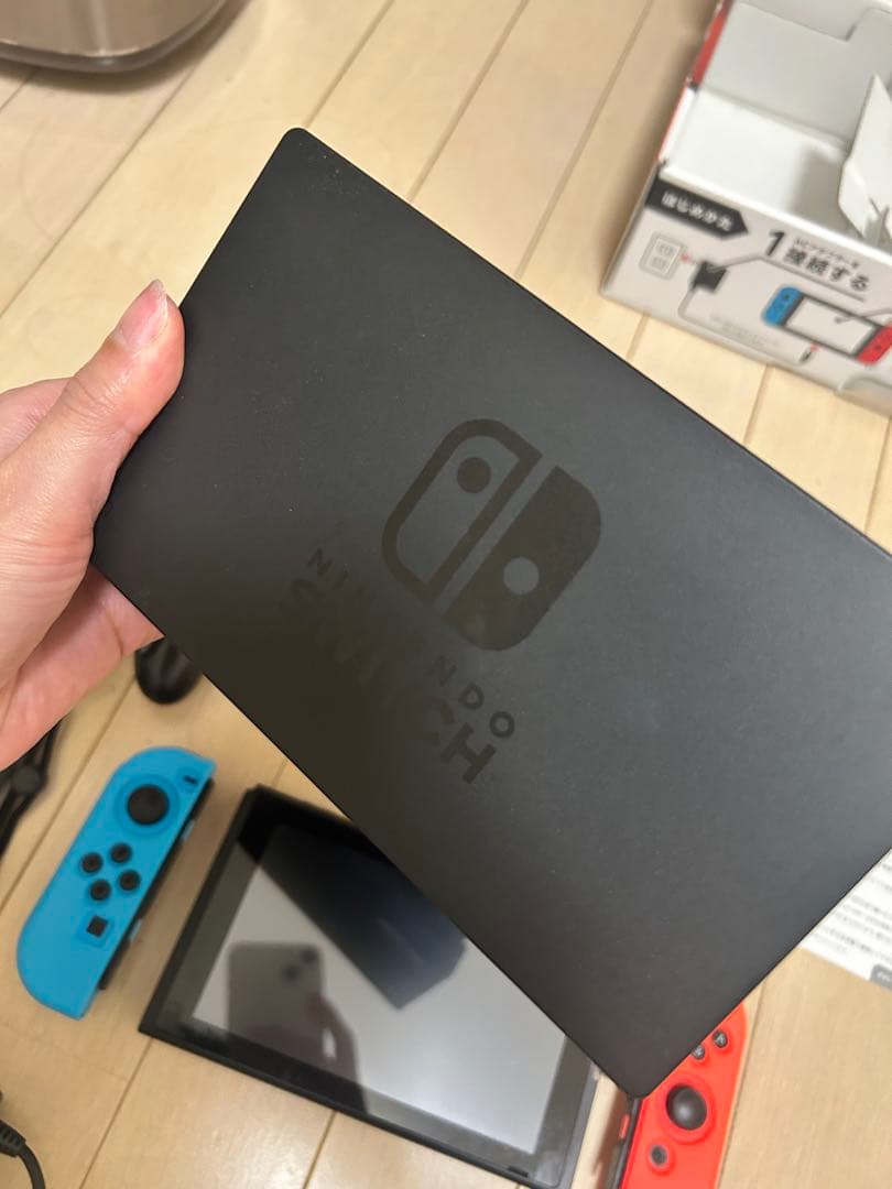 NINTENDO SWITCH (おまけケース付き)