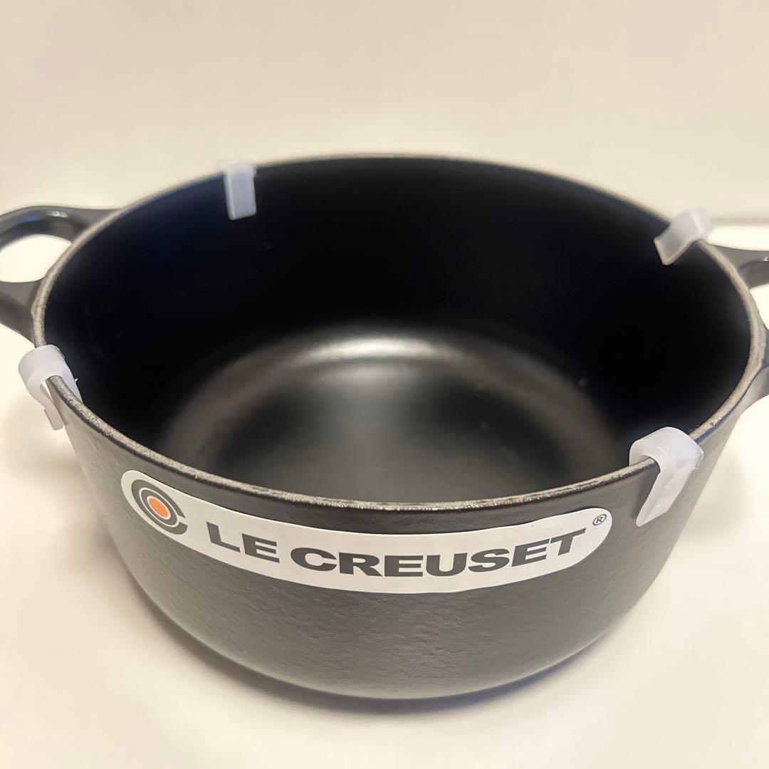 【未使用品】ル・クルーゼ　ココットロンド　20cm サテンブラック
