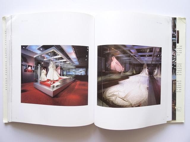 洋書◆ダイアナ結婚式写真集 本 英国 イギリス 王室 ドレス 制作 デザイン