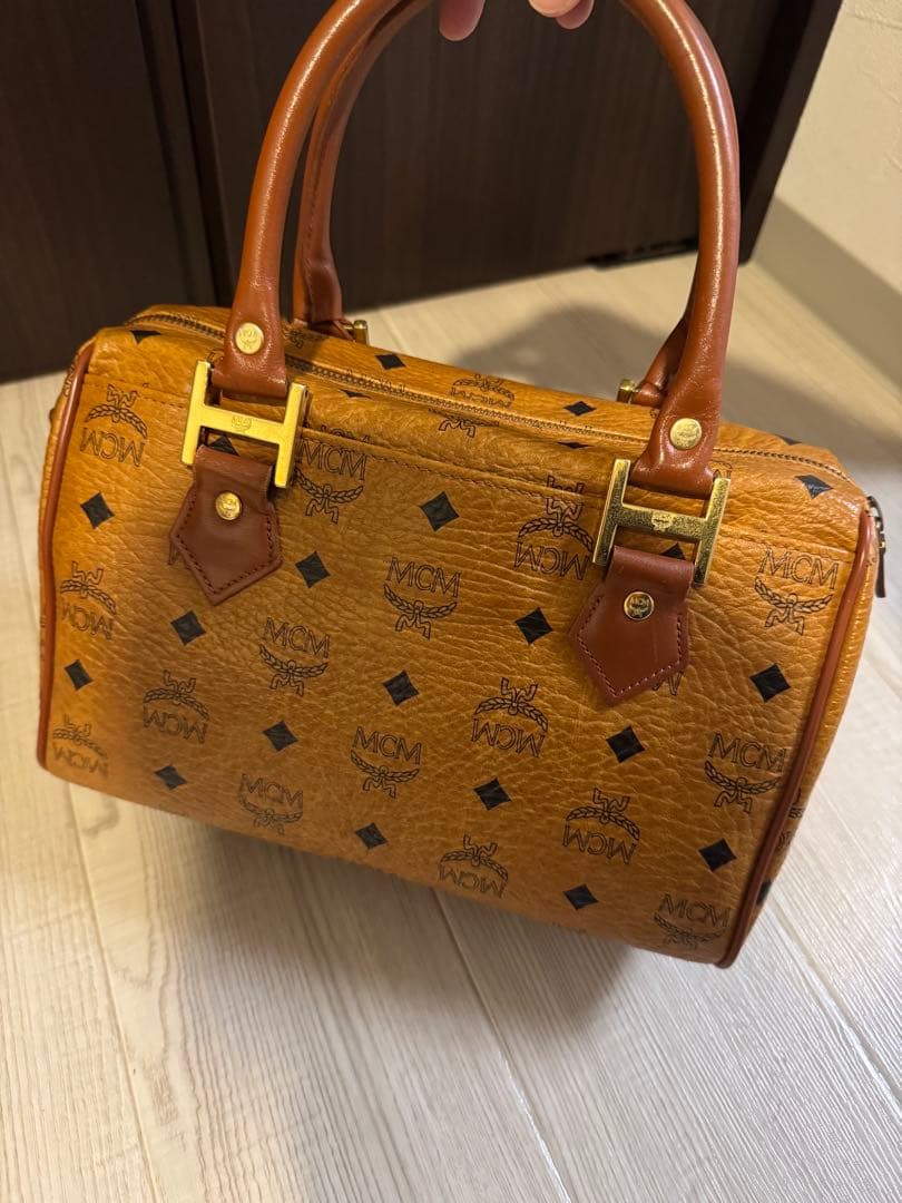 MCM レザー　ハンドバッグ　美品