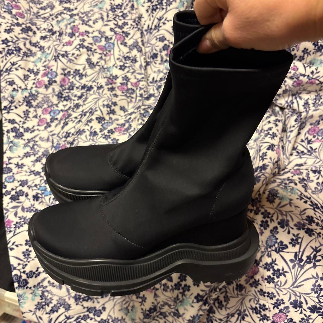 Yello TOKYO BLACK DOUBLE SNEAKER星あや