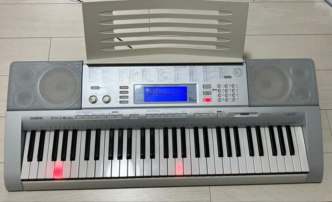 CASIO カシオ　キーボード　光ナビゲーション　LK-207