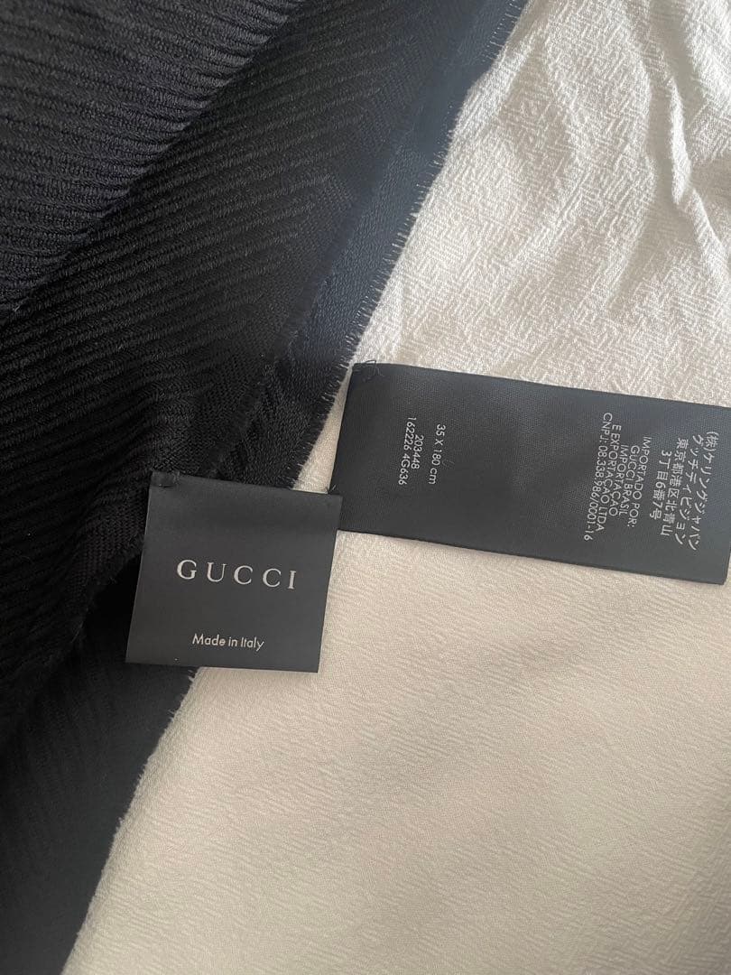【美品】GUCCIストール　ゴールドライン