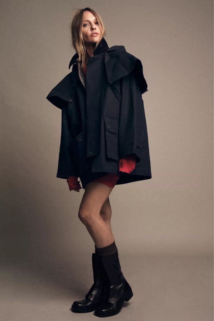 【2025即完売】ZARA コントラストラペルフード付きトレンチ