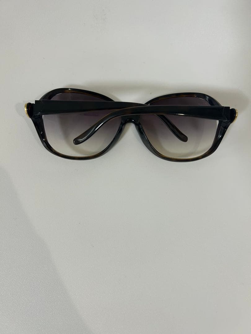GUCCIラウンド型グラデーションレンズサングラス