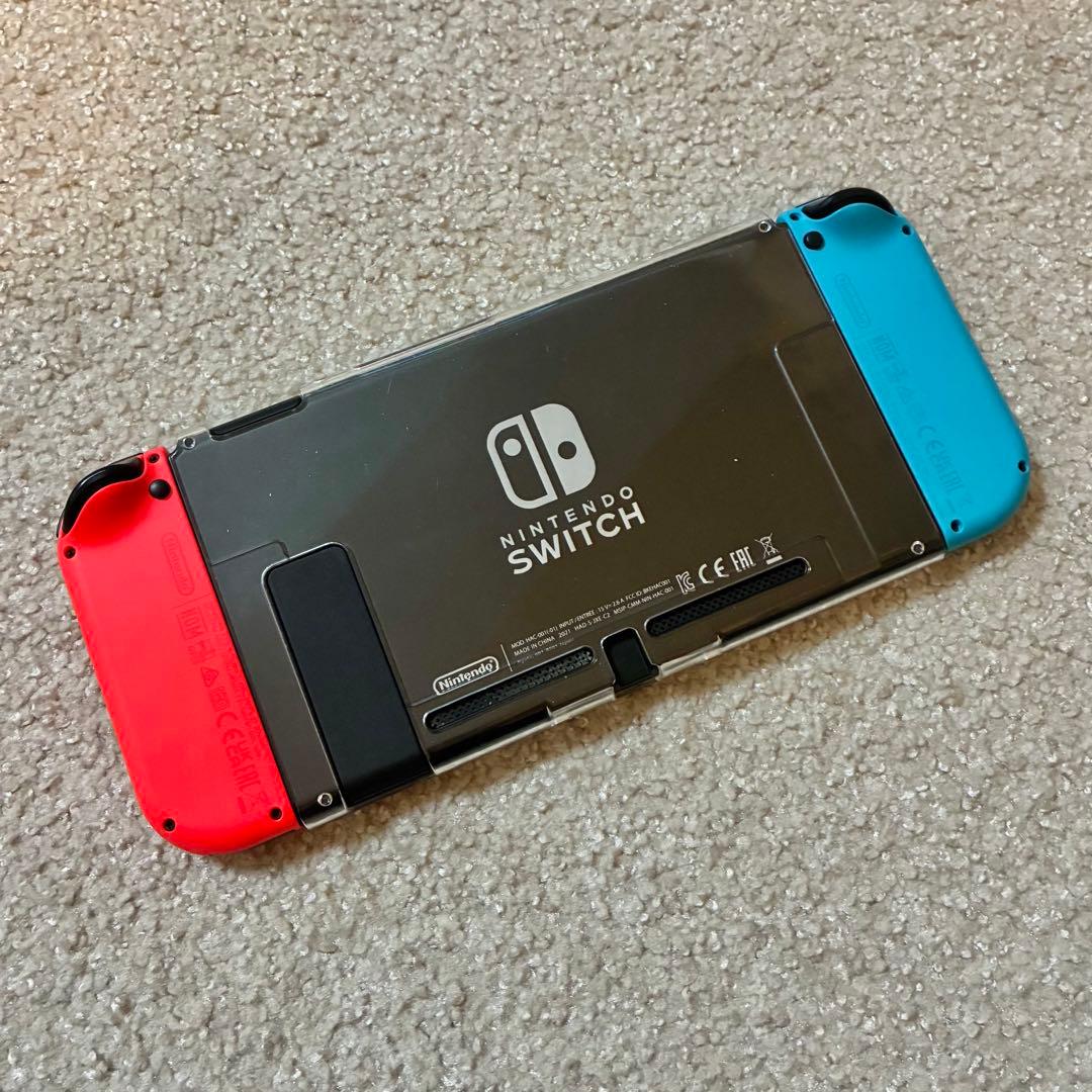 【美品】Nintendo Switch 本体 ＋ 保護フィルム・ケースを追加