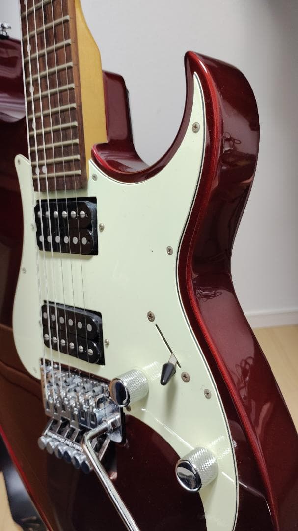 Greg Bennett Interceptor IC-3　フロイドローズ