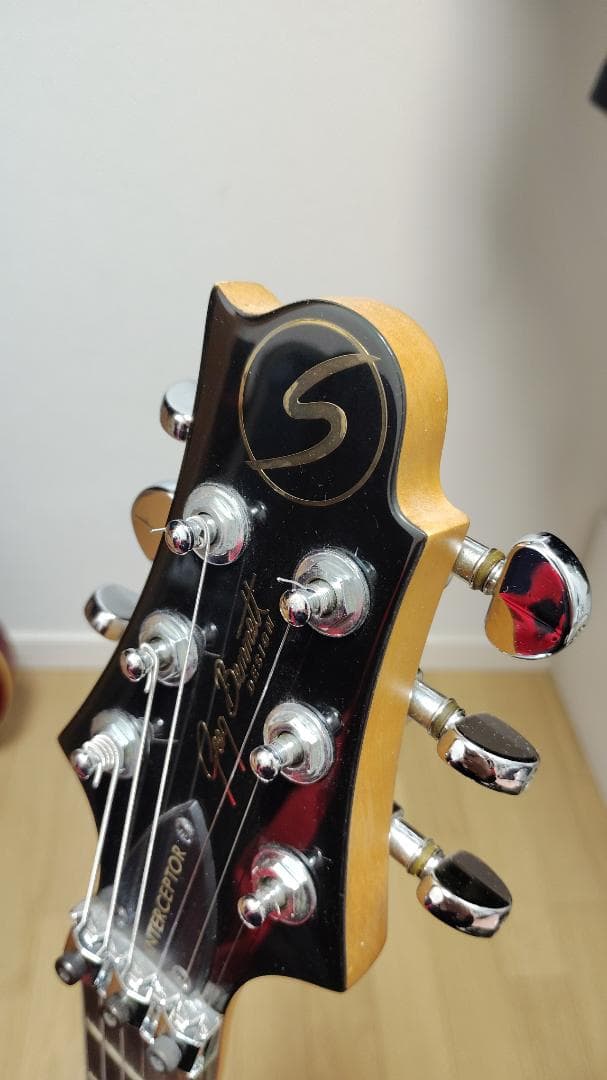 Greg Bennett Interceptor IC-3　フロイドローズ