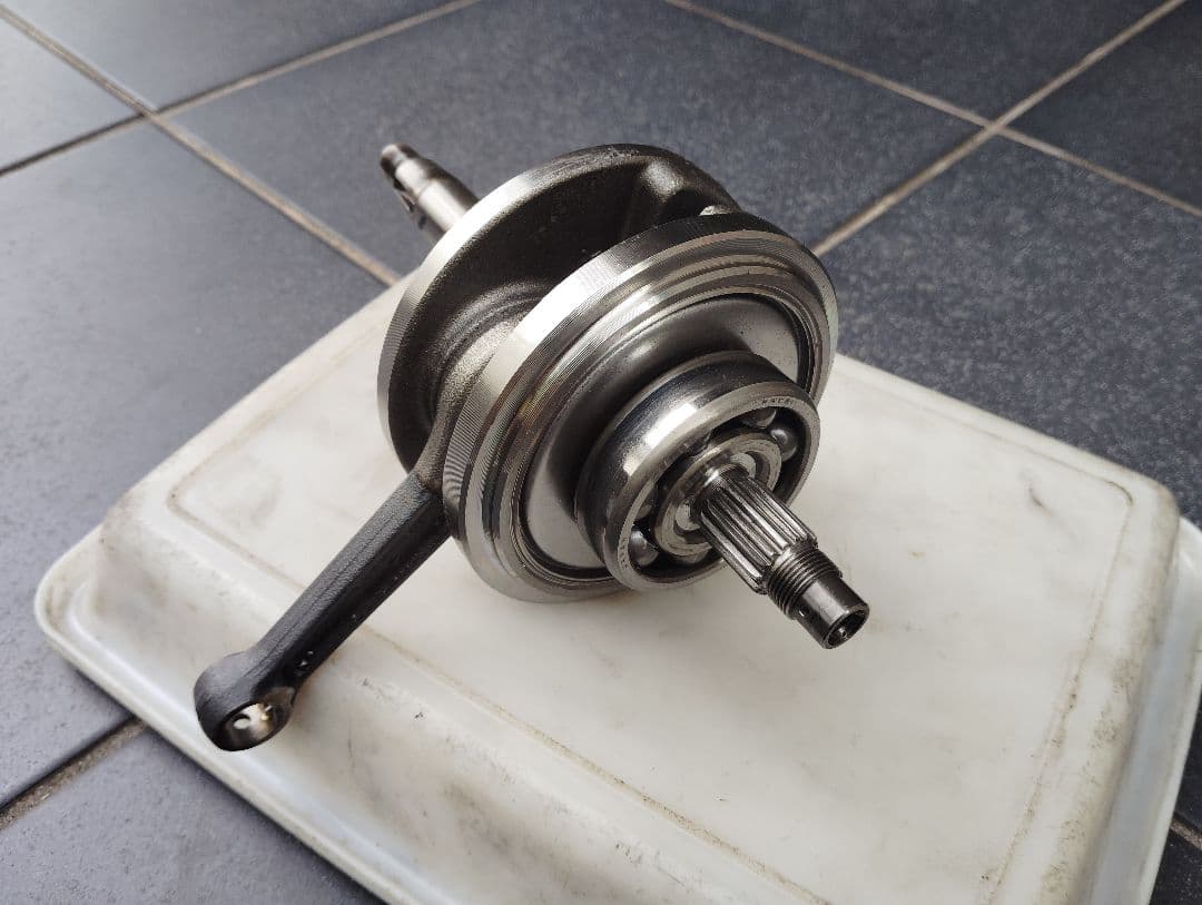 ホンダ　NSF100 クランクシャフト