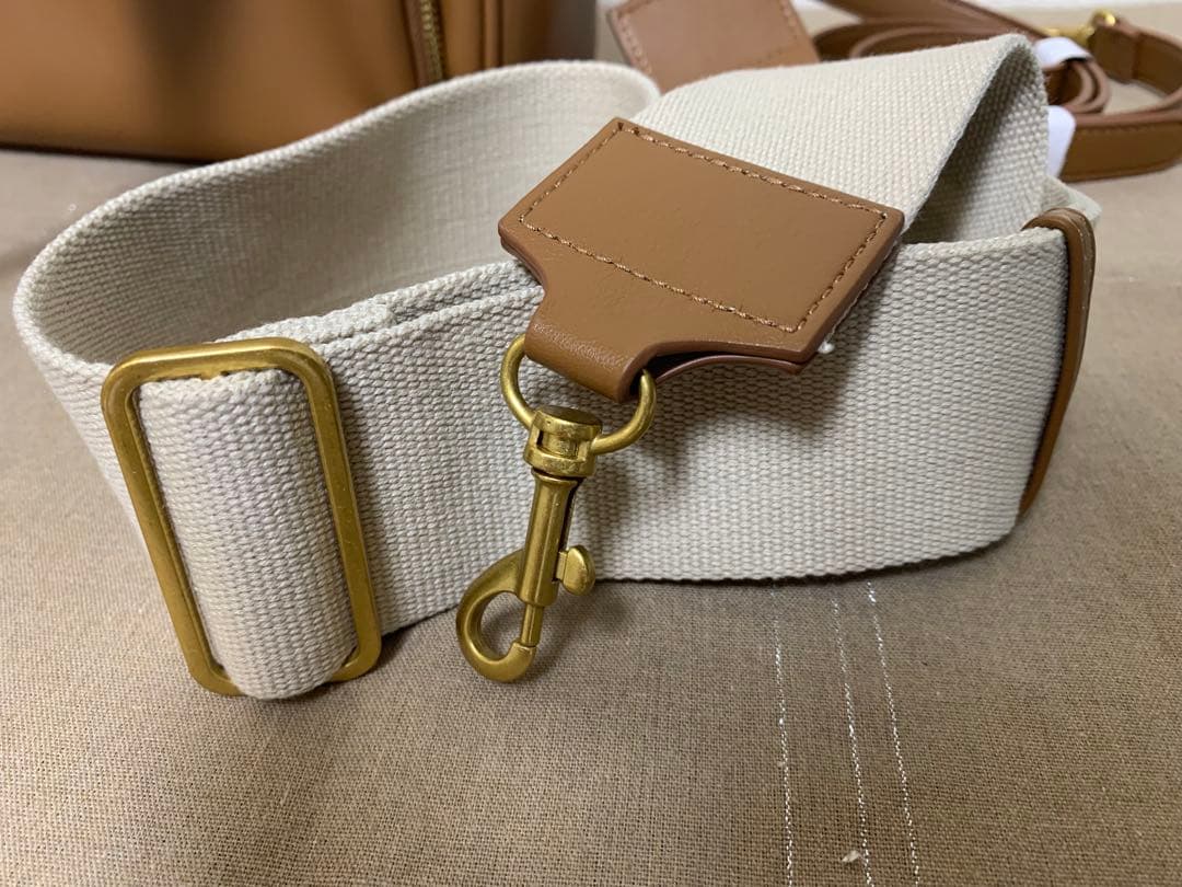 新品未使用　zara ジッパーボストンバッグ　ショルダーバッグ　ブラウン
