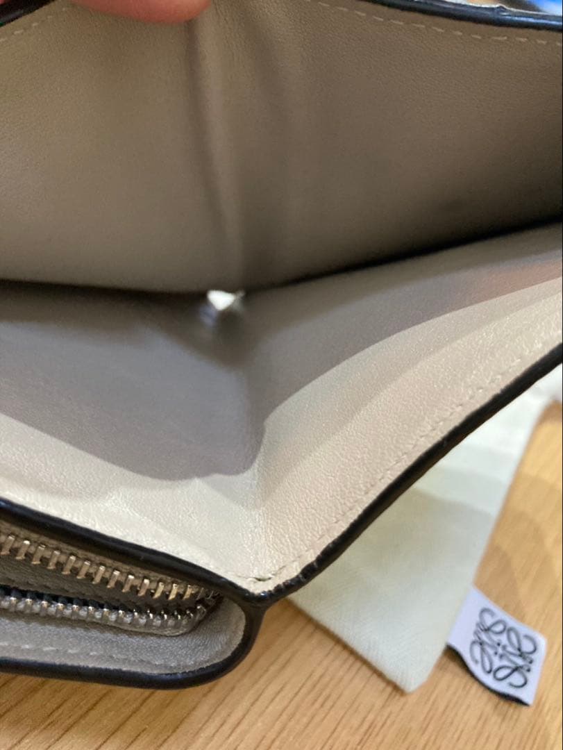 LOEWE ロエベ コンパクトジップウォレット 折り財布 二つ折り財布 美品 革
