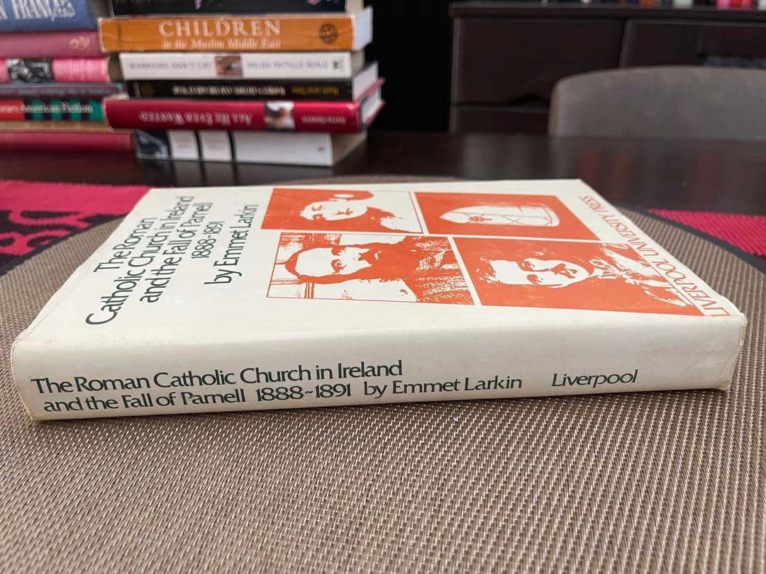 洋書 The Roman Catholic Church in Ireland