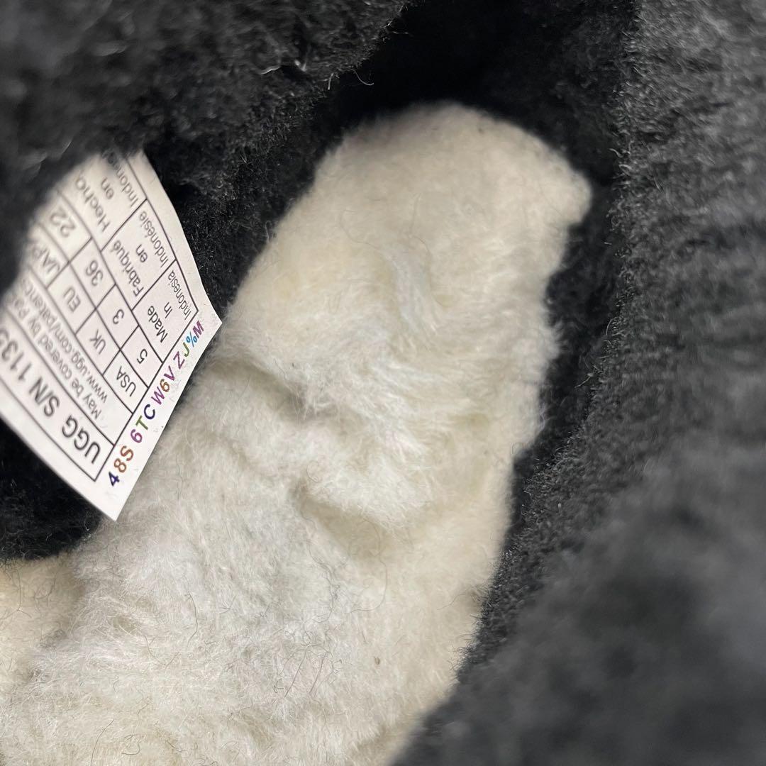 《未使用級》UGG アグ 厚底 ショート ムートンブーツ ブラック 黒 22cm