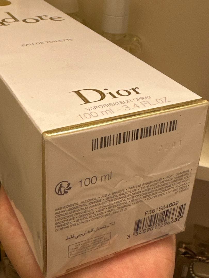 新品未開封Dior j'adore香水 Eau de Parfum 100ml