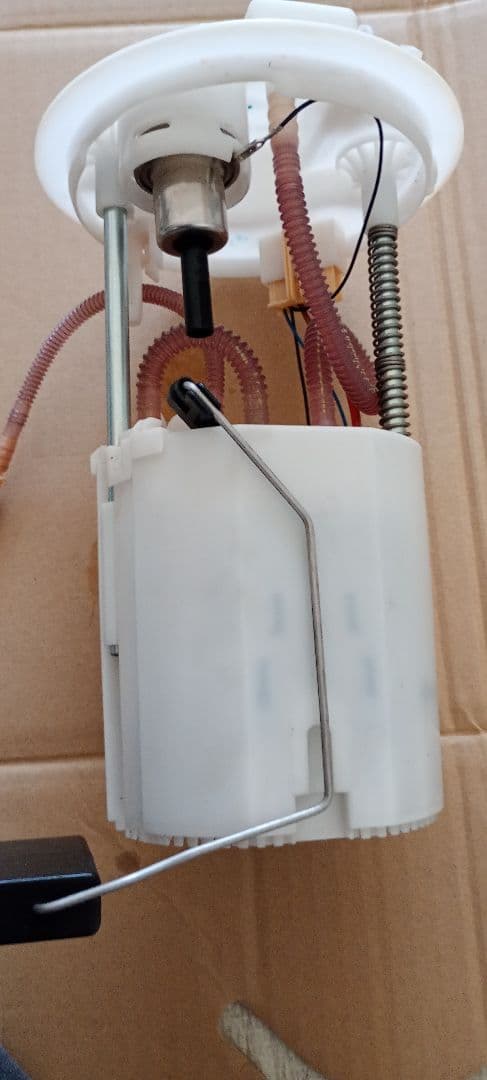 アルファロメオ　159　3.2　93932フューエルポンプAssy