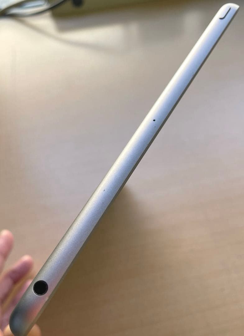 iPad 第6世代　A1893　Wi-Fi スペースグレイ　32GB 美品