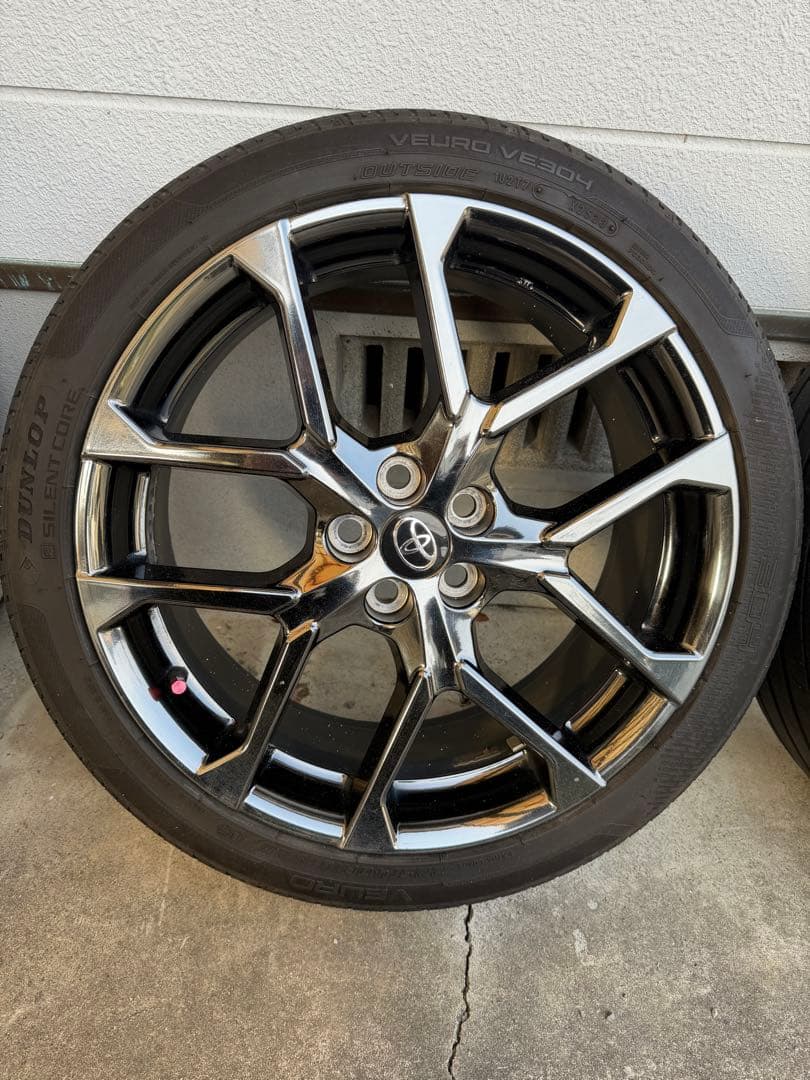 52プリウスPHV GRスポーツ純正18インチホイール タイヤ付き