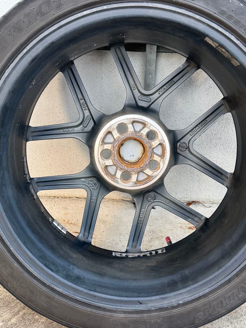 52プリウスPHV GRスポーツ純正18インチホイール タイヤ付き