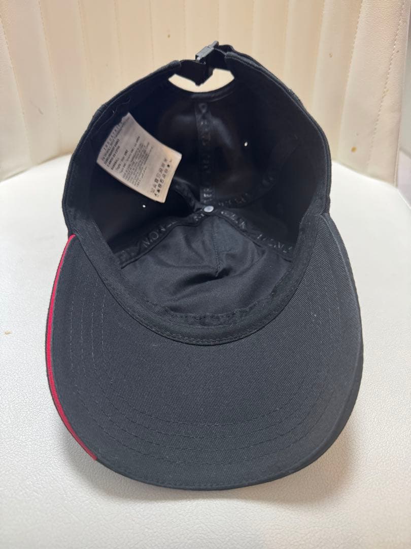 MONCLER 黒 ベースボールキャップ