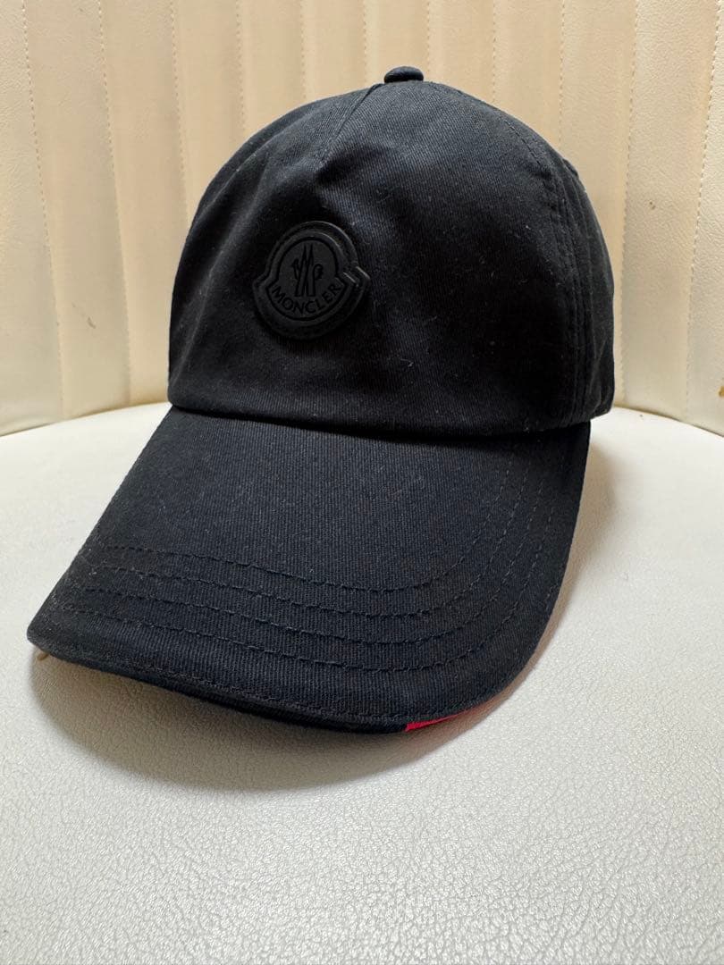 MONCLER 黒 ベースボールキャップ